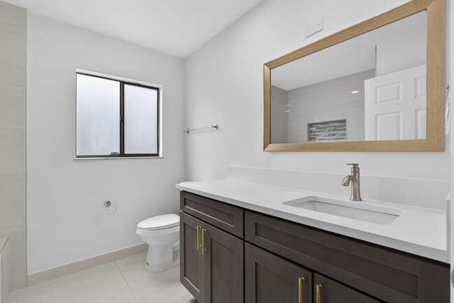 Building Photo - 7771 Blackwood Ln