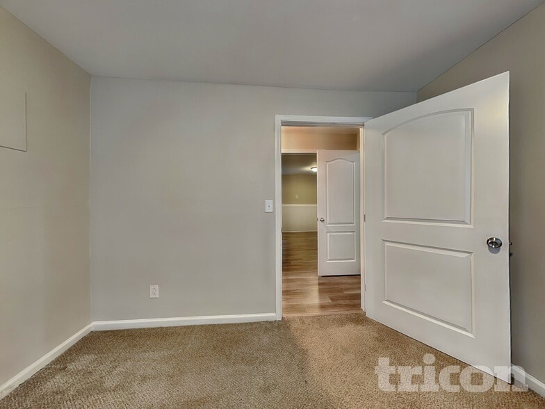 Building Photo - 2940 Emerald Springs Dr