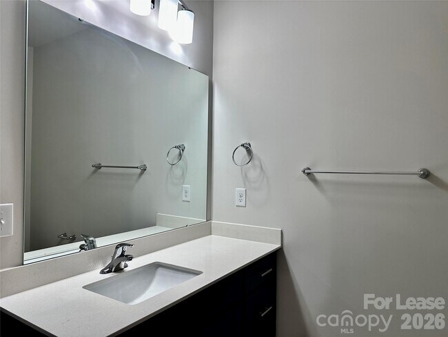 Building Photo - 9650 Liberty Hill Dr