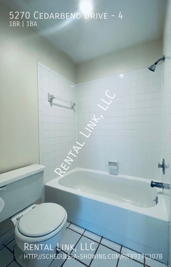 Building Photo - 5270 Cedarbend Dr