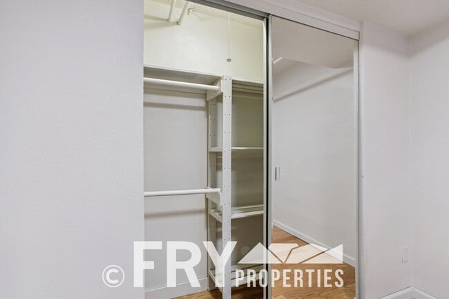 Building Photo - 1415 Ivy St