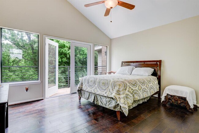 Building Photo - 4734 Post Oak Timber Dr