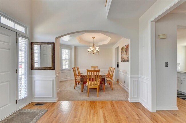 Building Photo - 3820 Ansley Park Dr NE