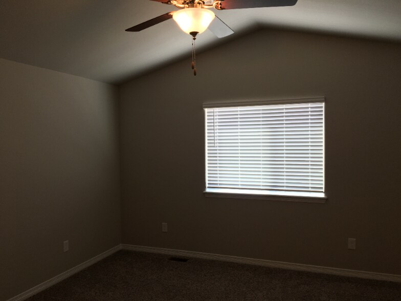 Building Photo - 11125 Rockcastle Dr