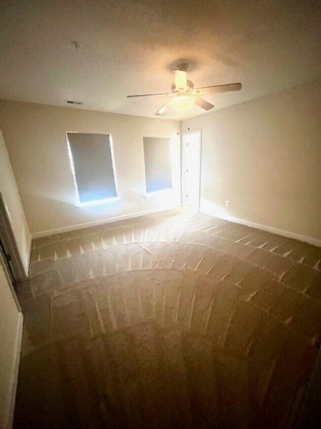Building Photo - THREE LEVELS OF LUXURY