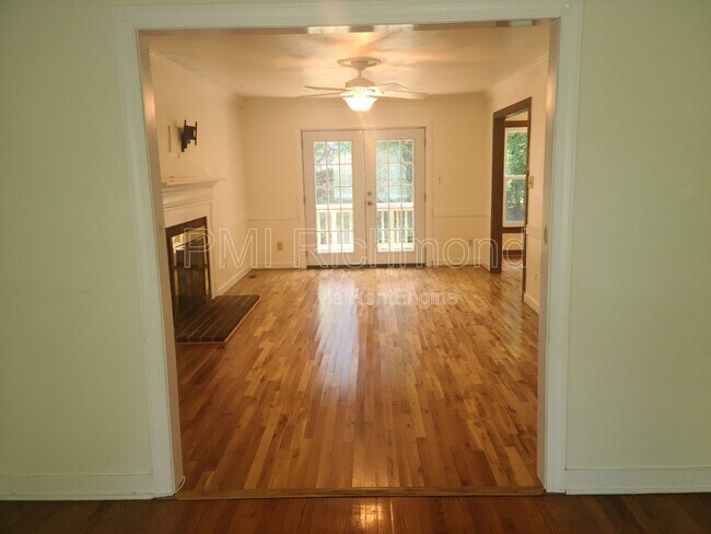 Building Photo - 10412 Kings Grant Dr