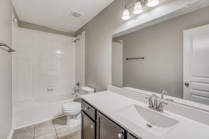 Building Photo - 6006 Lovage Ave