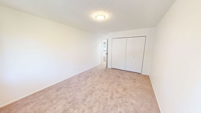 Building Photo - 159 Corbins Mill Dr