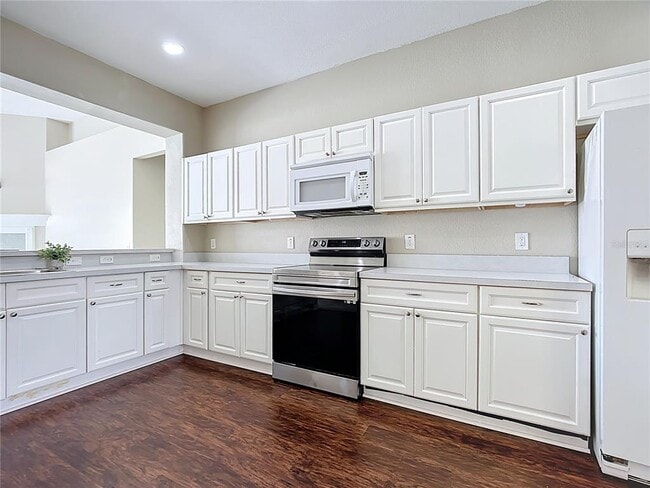 Building Photo - 610 Terranova Dr