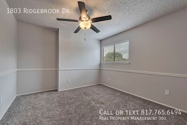 Building Photo - 1803 Ridgebrook Dr