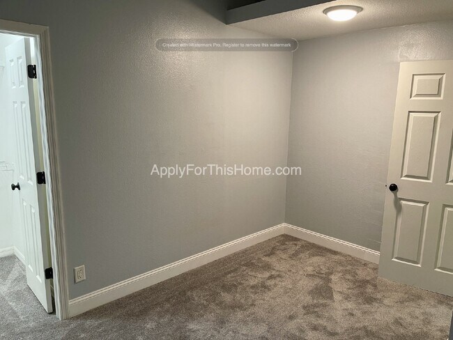 Building Photo - Single Family Home - Nice