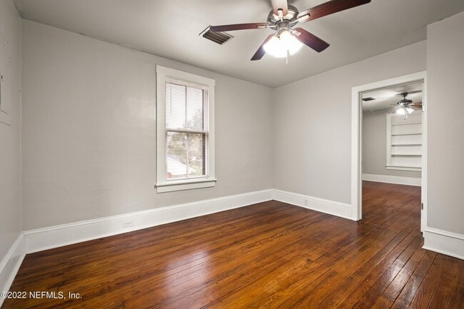 Building Photo - 1511 Belmonte Ave