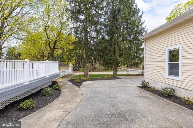Building Photo - 370 Ganttown Rd