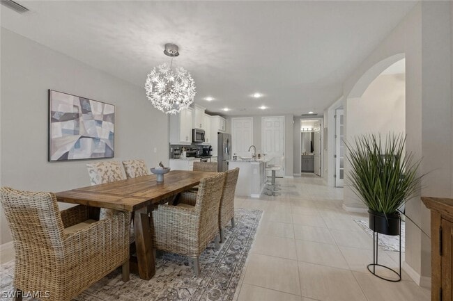 Building Photo - 14827 Edgewater Cir