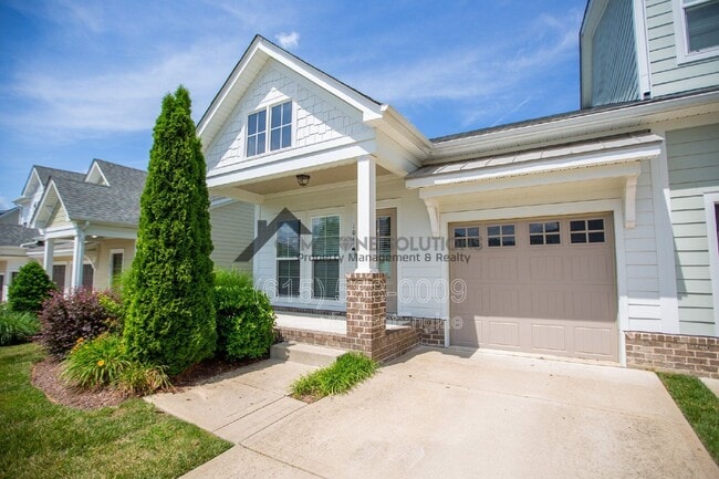Building Photo - 1041 Honey Bush Cir