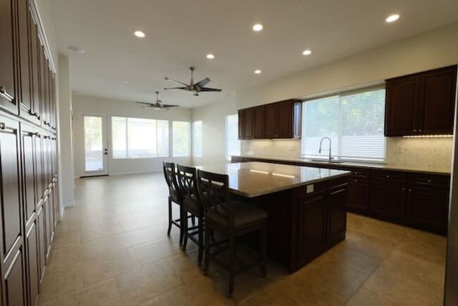 Building Photo - Stunning 3 bedroom home in San Clemente