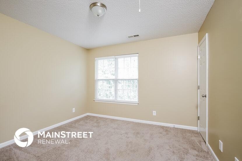 Building Photo - 4622 Mallard Creek Dr