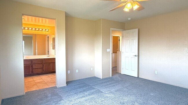 Building Photo - 1013 Shades End Ave