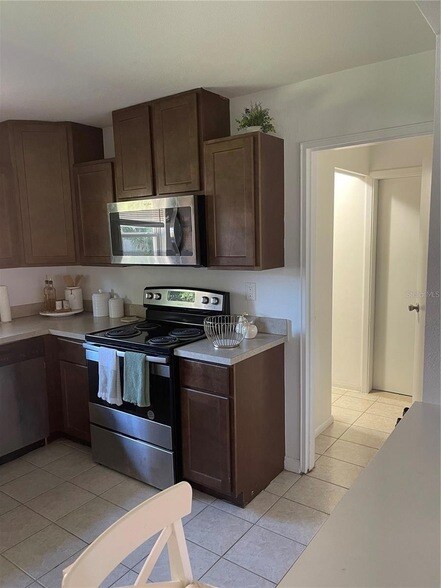 Building Photo - 1735 Moose Dr