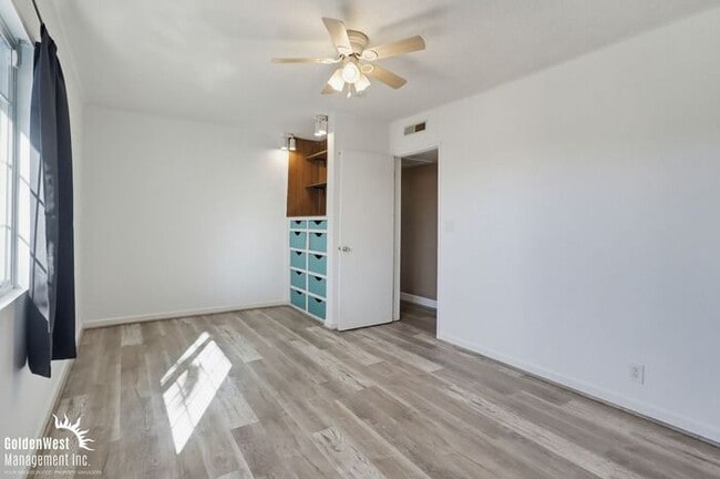 Building Photo - Updated 3Bdm 2Ba Single Story Home with Detached Garage in the Heart of Lakeside