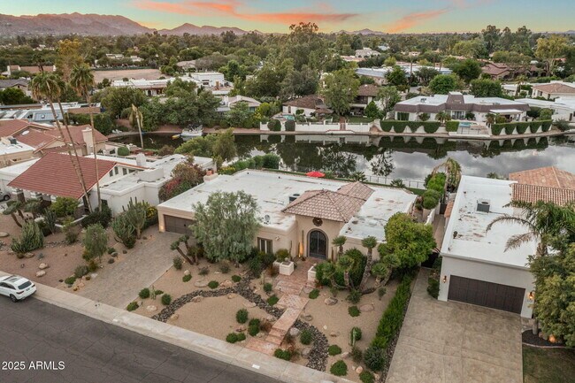 Building Photo - 7620 E Vía Del Placito