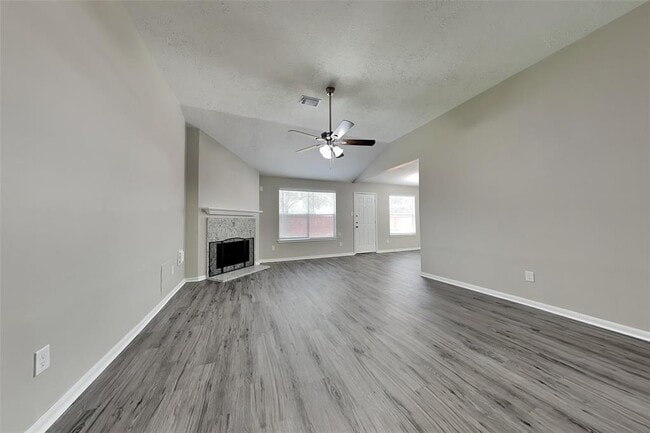 Building Photo - 2702 Fox View Cir