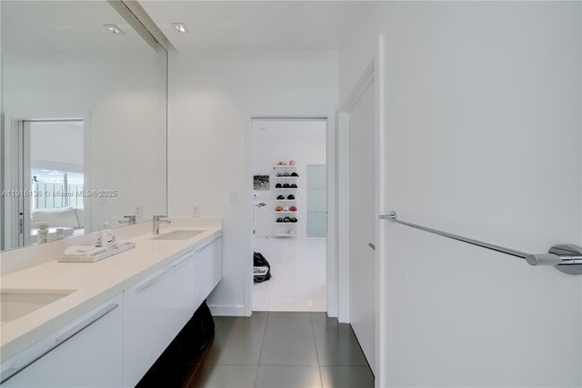 Building Photo - 475 Woodcrest Rd