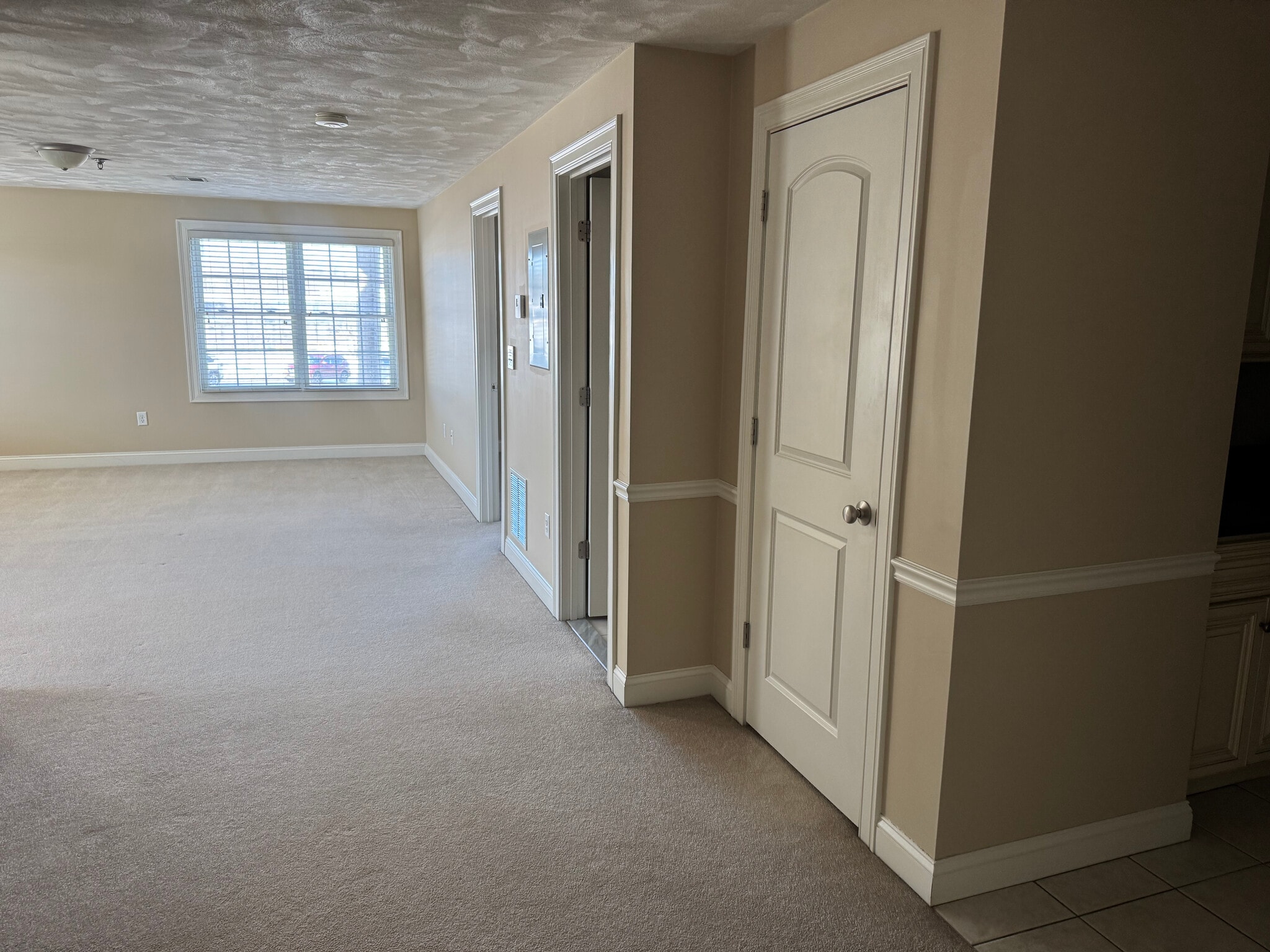 Building Photo - 1 Church St