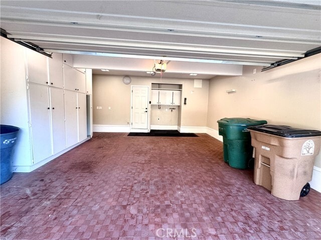 Building Photo - 874 Highpoint Dr