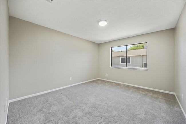 Building Photo - 2379 Briarwest Blvd