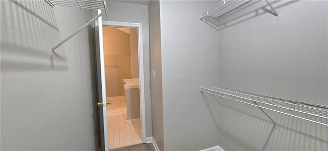 Building Photo - 610 James Ridge Dr