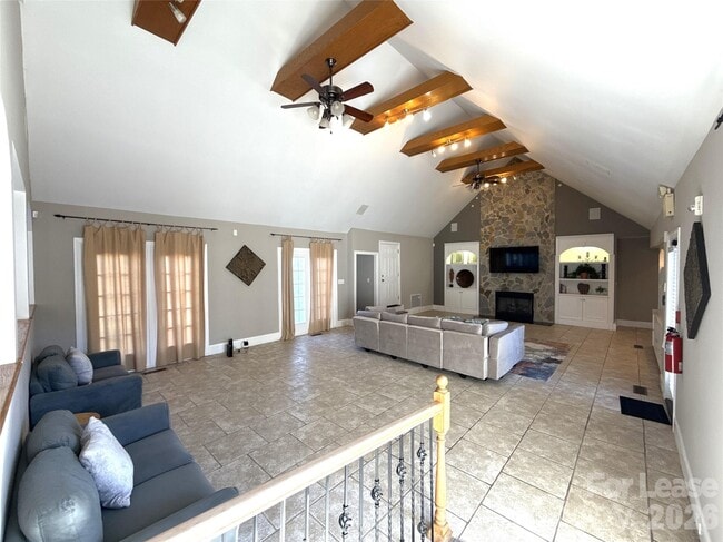 Building Photo - 14009 Thompson Rd