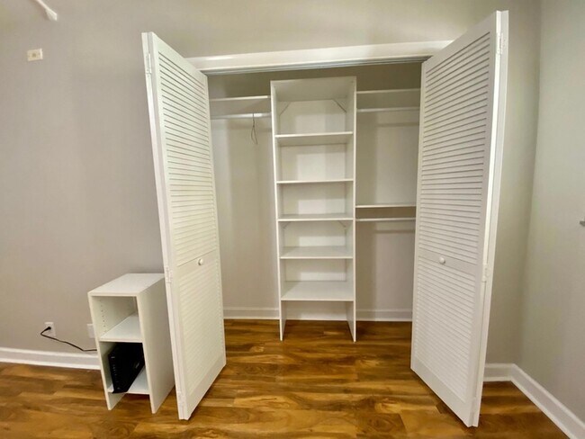 Building Photo - 3051 N Course Dr