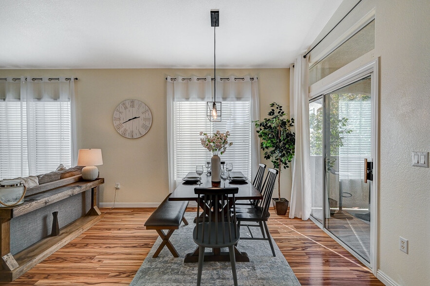 Building Photo - 3351 Indian Shadow St