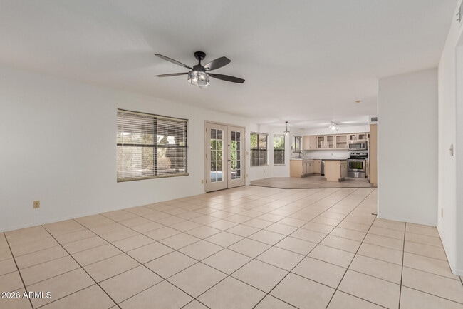 Building Photo - 4334 W Behrend Dr