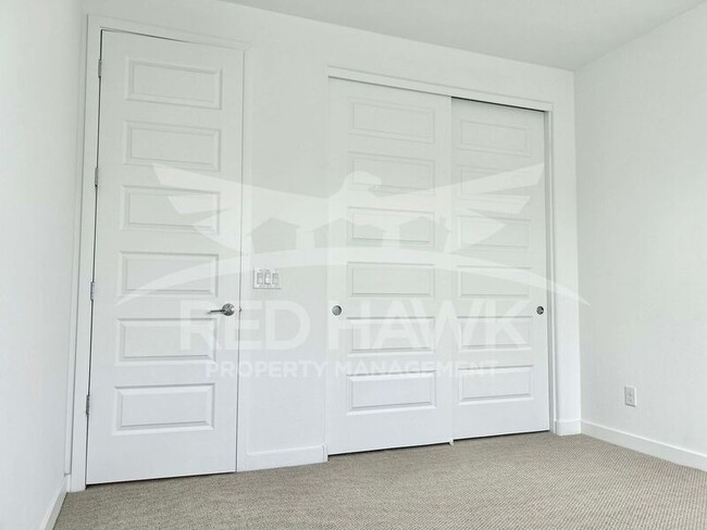 Building Photo - 4077 S Sabrina Dr