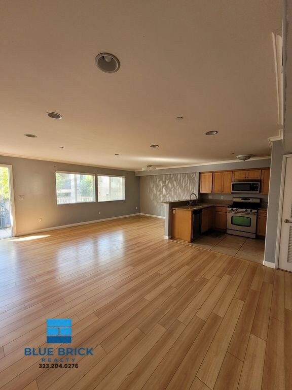 Building Photo - 13623 Sherman Way