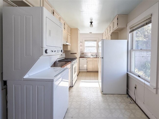 Building Photo - 4812 Ramsey Ave