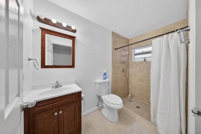 Building Photo - 849 Camellia Dr