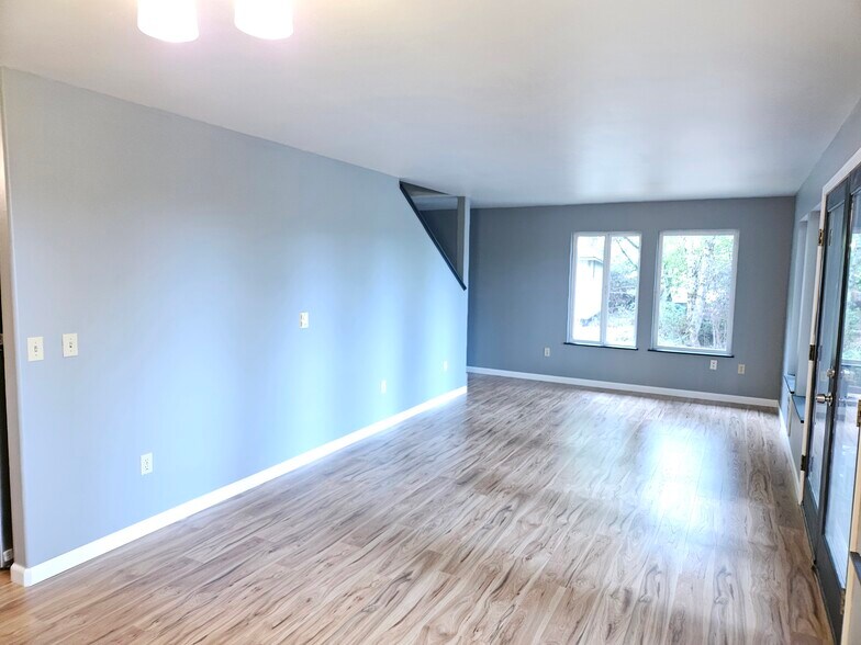 Building Photo - 60 East Falls Place