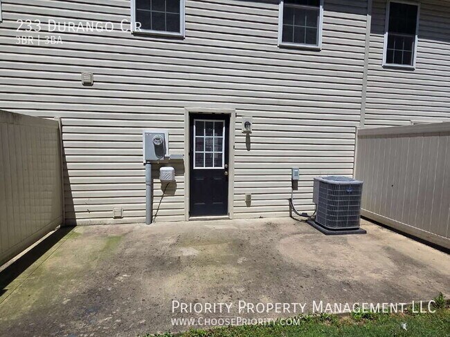 Building Photo - 233 Durango Cir