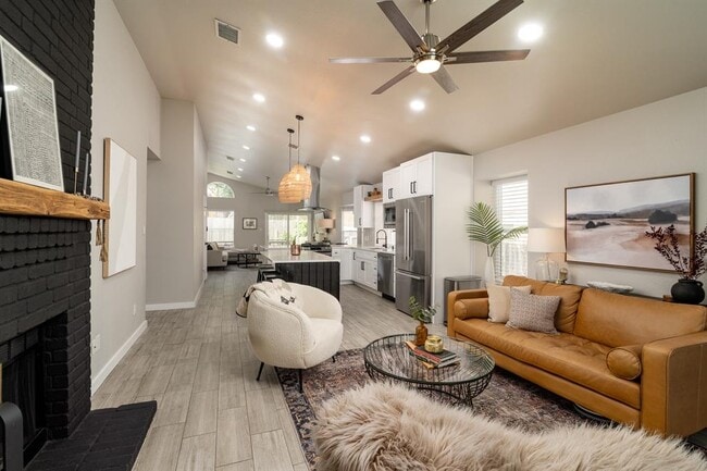 Building Photo - 1407 Elm Brook Dr