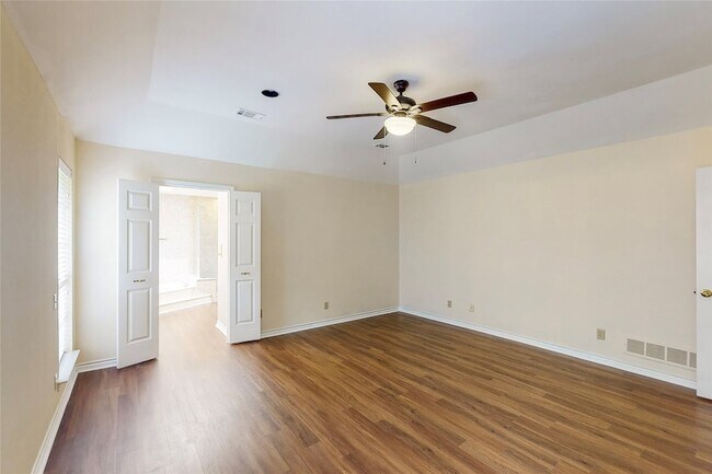 Building Photo - 7504 Summitview Dr