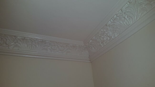 Original Crown Molding and Woodwork - 1103 S Crescent Heights Blvd