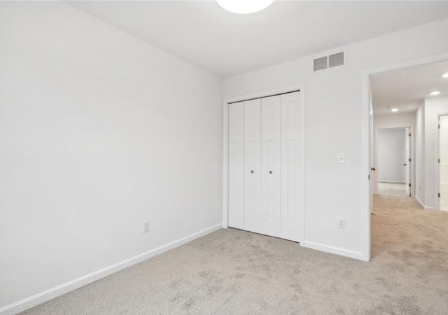 Building Photo - 13644 Busch Ln