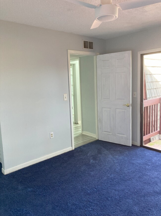 Building Photo - 46 Piney Branch Way