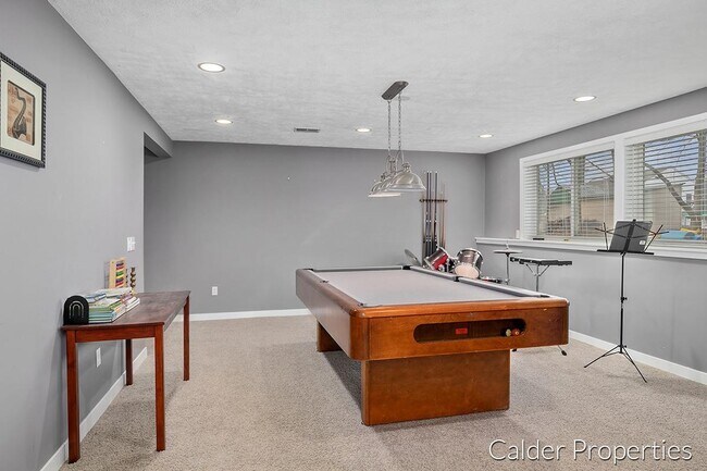 Building Photo - 3671 Falling Leaf Dr SE