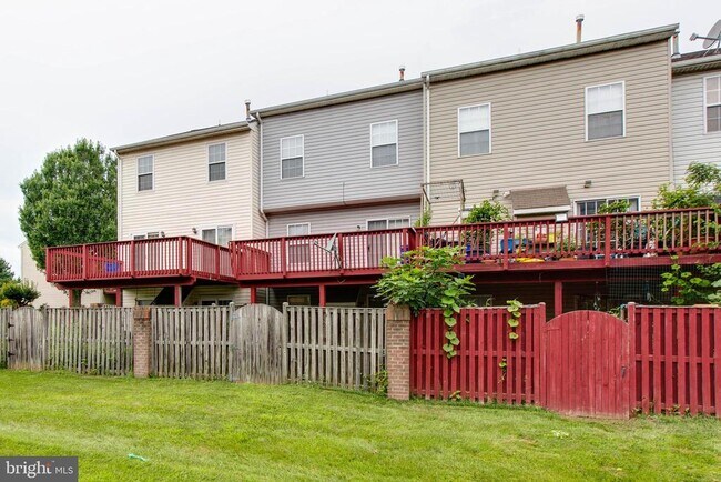Building Photo - 3318 Hibiscus Ct