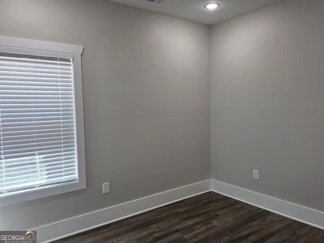 Building Photo - 43 Valley Trail SE