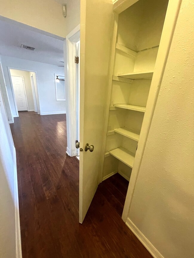 storage - 6604 S Mascotte St